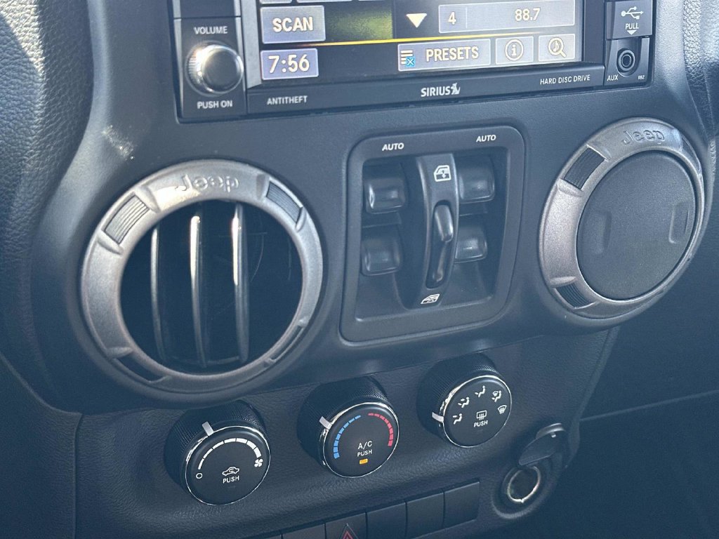 Used 2017 Jeep Wrangler Unlimited Sport AWD/4WD image 28