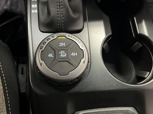 Used 2025 Ford Bronco Big Bend image 20