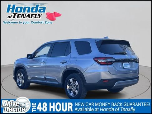 New 2025 Honda Pilot EX-L image 4