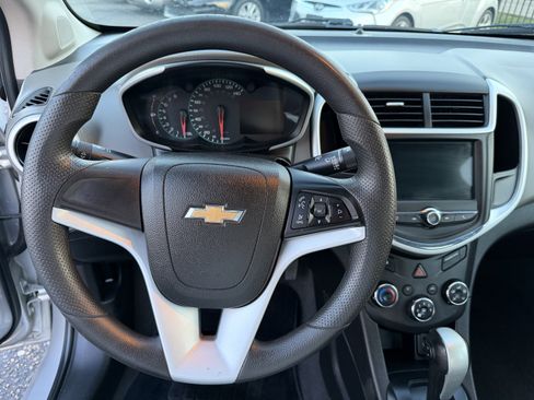 Used 2018 Chevrolet Sonic LS image 25