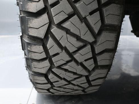 Used 2024 Chevrolet Silverado 1500 ZR2 w/ Technology Package image 18