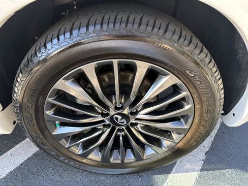 Certified 2024 INFINITI QX80 Premium Select w/ Cargo Package image 30