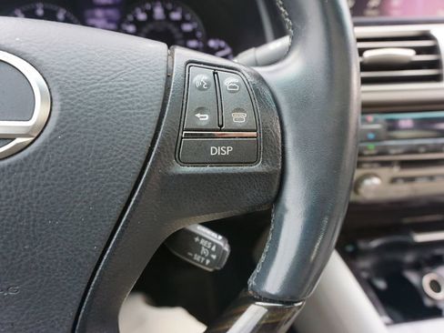 Used 2016 Lexus LS 460 w/ Comfort Package image 8