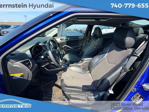 Used 2012 Hyundai Veloster w/ Style Pkg FWD image 19