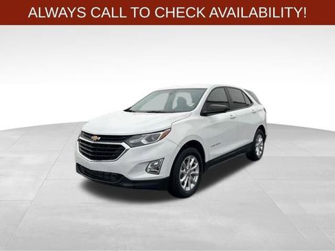 Used 2020 Chevrolet Equinox LS w/ LS Convenience Package image 3