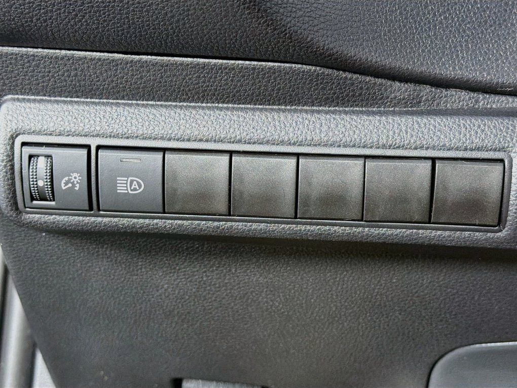 Used 2025 Toyota Corolla XSE FWD image 15