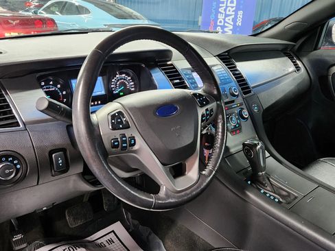 Used 2014 Ford Taurus SEL image 9
