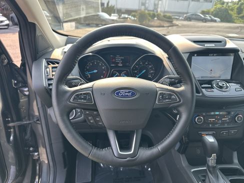 Used 2017 Ford Escape Titanium FWD image 27