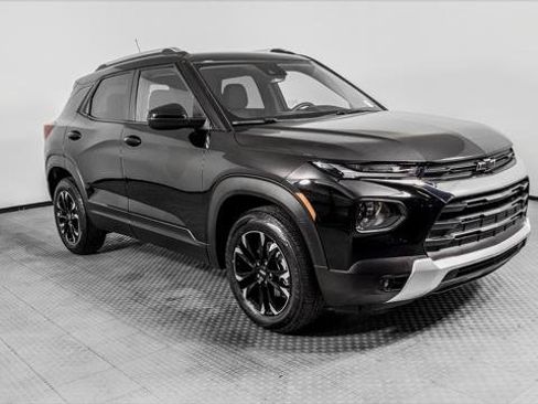 Used 2023 Chevrolet TrailBlazer LT w/ Convenience Package AWD/4WD image 11