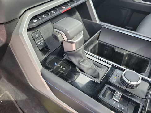 Used 2024 Toyota Tundra Platinum image 17