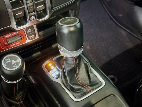 Used 2020 Jeep Gladiator Rubicon image 10