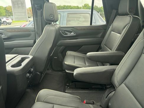 Used 2021 Chevrolet Tahoe Premier w/ Premium Package AWD/4WD image 5