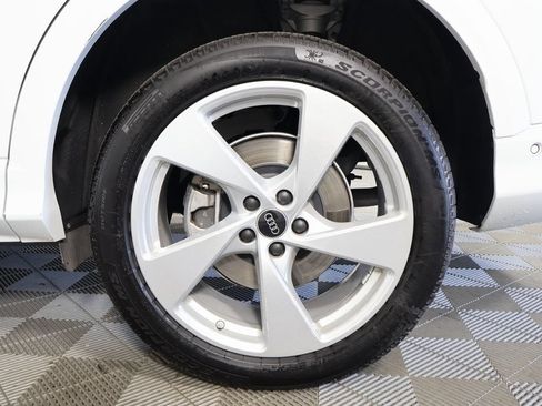 Used 2025 Audi Q5 Premium w/ Premium Plus AWD/4WD image 16