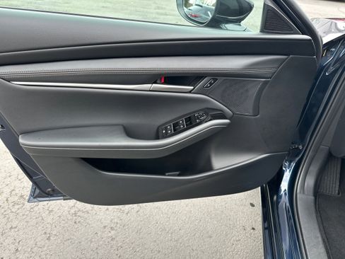Certified 2025 MAZDA MAZDA3 s Sport image 20