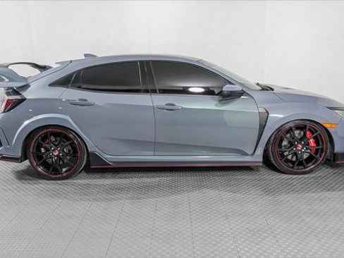 Used 2021 Honda Civic Type R image 9