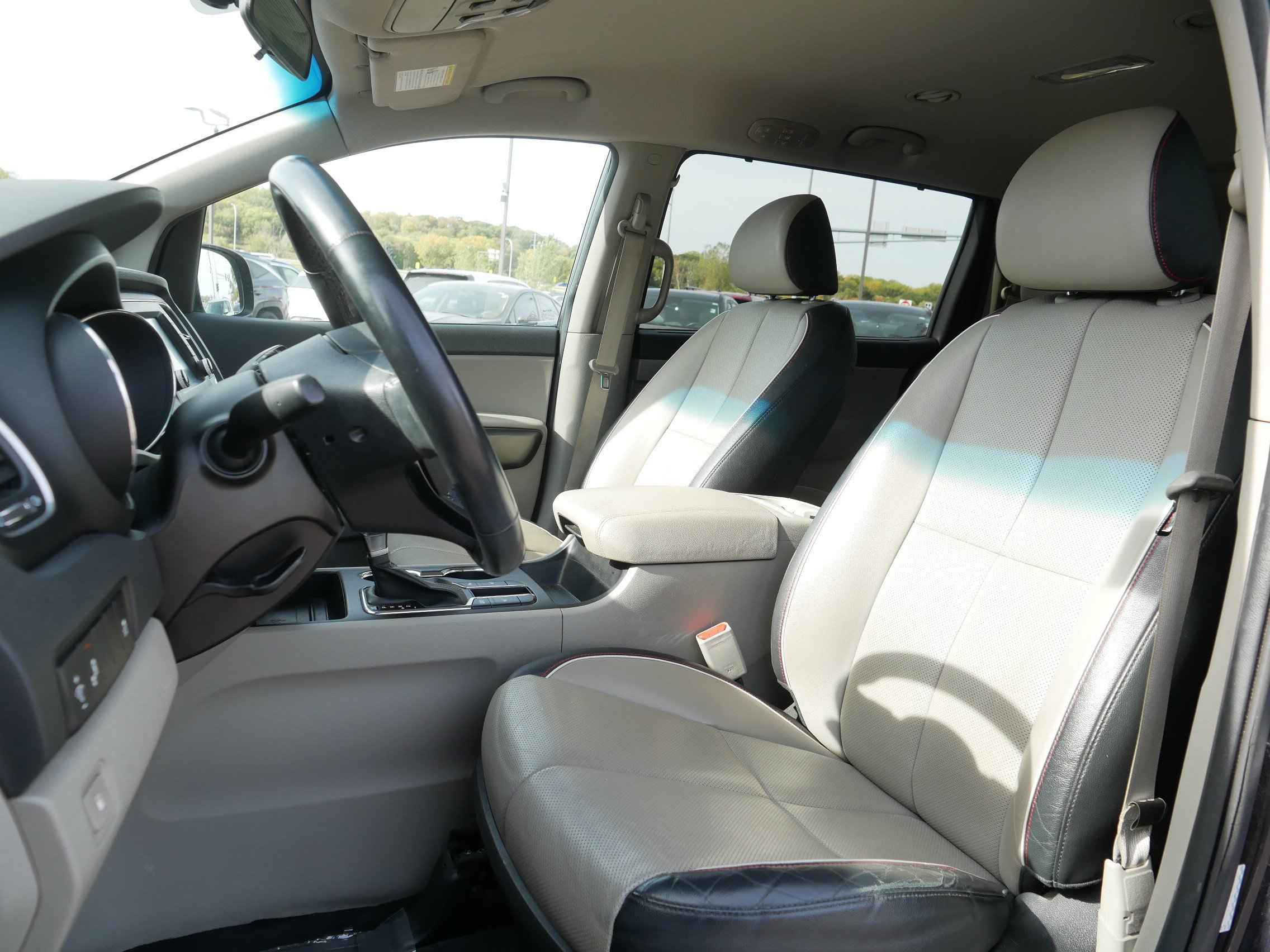 Used 2020 Kia Sedona EX FWD image 14