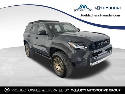 Used 2025 Toyota 4Runner Trailhunter AWD/4WD image 3