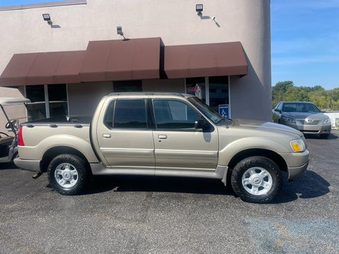 Used 2002 Ford Explorer Sport Trac 4x4 image 4