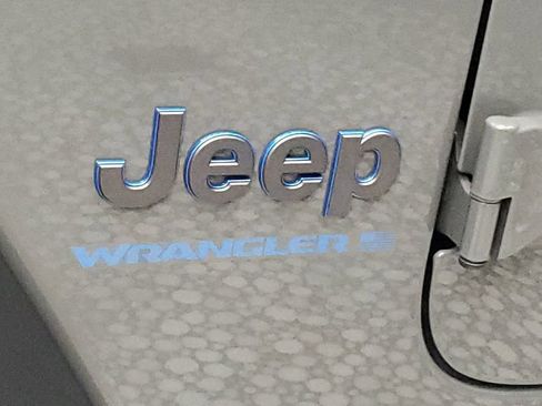 Used 2023 Jeep Wrangler Unlimited w/ 8.4" Radio Group AWD/4WD image 8