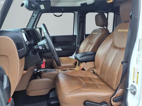 Used 2014 Jeep Wrangler Unlimited Sahara w/ Connectivity Group image 5