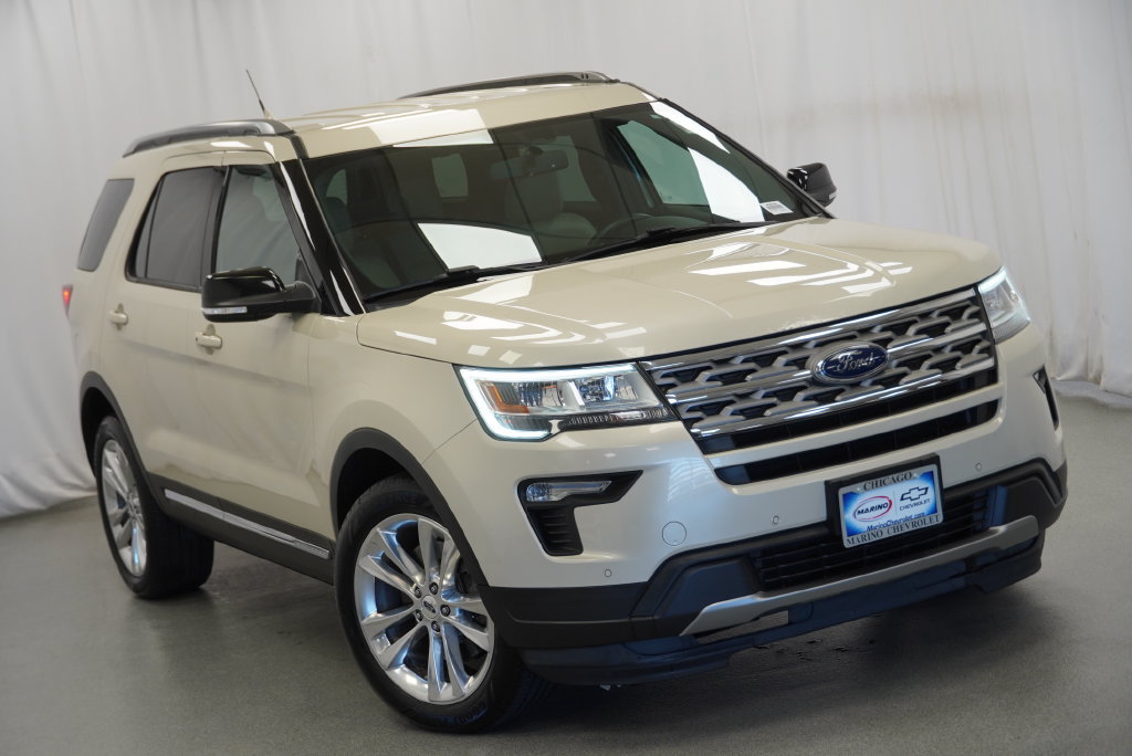 Used 2018 Ford Explorer XLT w/ Equipment Group 202A AWD/4WD image 12