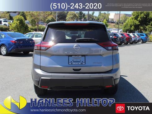 Used 2024 Nissan Rogue SV AWD/4WD image 8