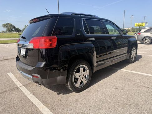 Used 2013 GMC Terrain SLT FWD image 2