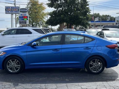 Used 2017 Hyundai Elantra SE w/ SE A/T Tech Package 03 image 2