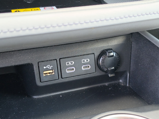 Used 2023 Toyota Highlander XLE AWD/4WD image 36