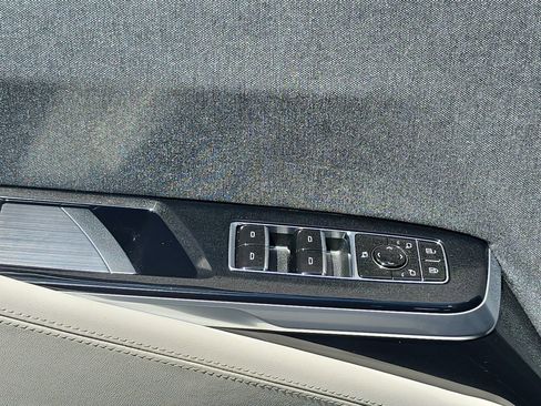 Used 2025 Cadillac Escalade V AWD/4WD image 33