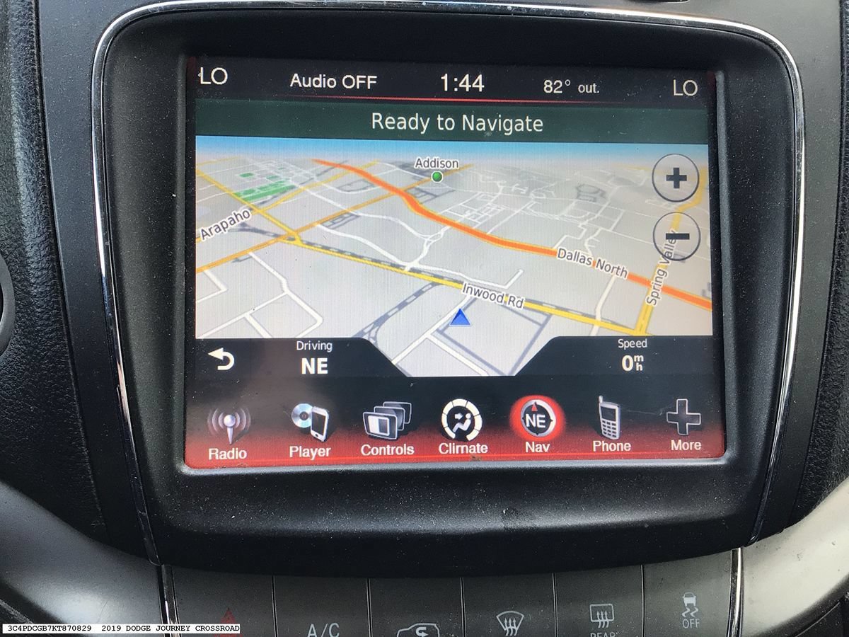Used 2019 Dodge Journey Crossroad w/ Nav & Sun Group FWD image 6