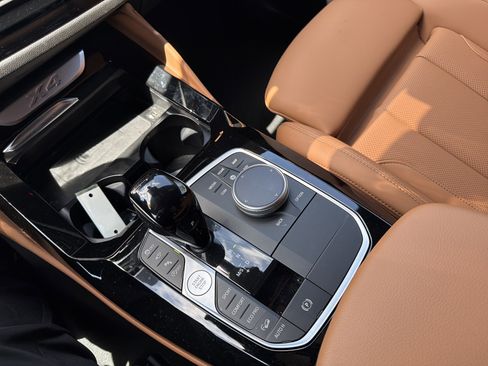 Used 2025 BMW X4 xDrive30i image 7