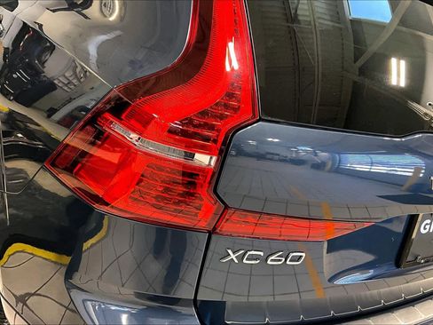 Used 2023 Volvo XC60 B5 Plus w/ Climate Package image 27