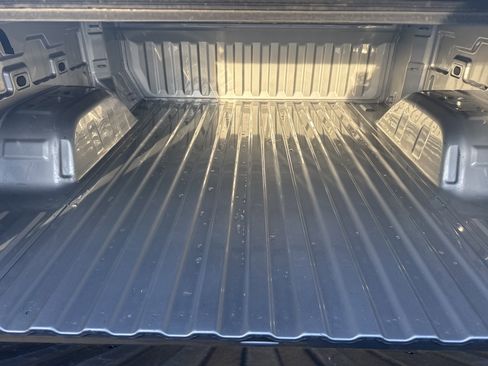 Used 2022 Chevrolet Silverado 1500 LT w/ Z71 Off-Road Package image 5