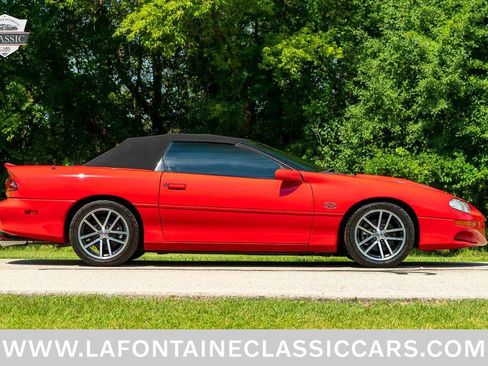Used 2002 Chevrolet Camaro Z28 w/ SS Performance/Appearance Pkg RWD image 22