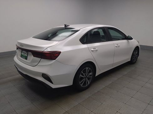 Used 2022 Kia Forte LXS w/ LXS Technology Package FWD image 9