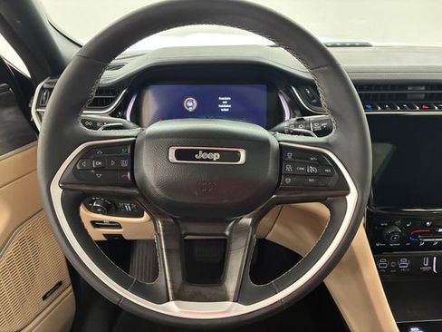 Used 2022 Jeep Grand Cherokee Limited 4xe w/ Luxury Tech Group II AWD/4WD image 22