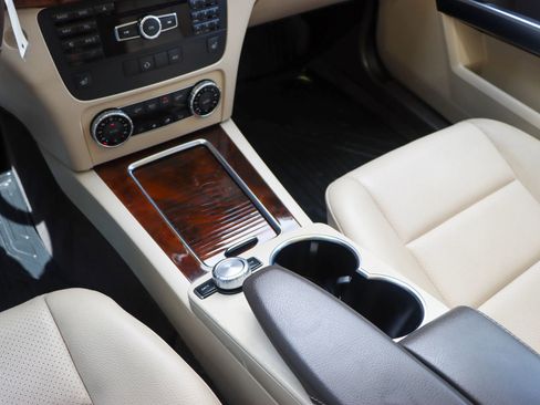 Used 2013 Mercedes-Benz GLK 350 2WD image 36