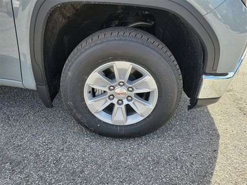 New 2025 GMC Sierra 1500 SLE w/ X31 Off-Road Package image 3