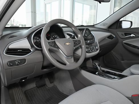 Used 2023 Chevrolet Malibu LS FWD image 18