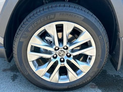 Used 2025 Toyota RAV4 XLE Premium w/ Weather Package AWD/4WD image 41