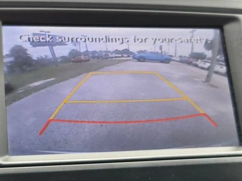 Used 2018 Hyundai Santa Fe Sport FWD image 17