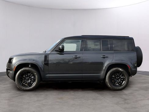 New 2026 Land Rover Defender 110 S AWD/4WD image 4