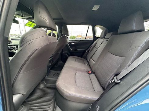 Certified 2025 Toyota RAV4 SE w/ Convenience Package AWD/4WD image 16
