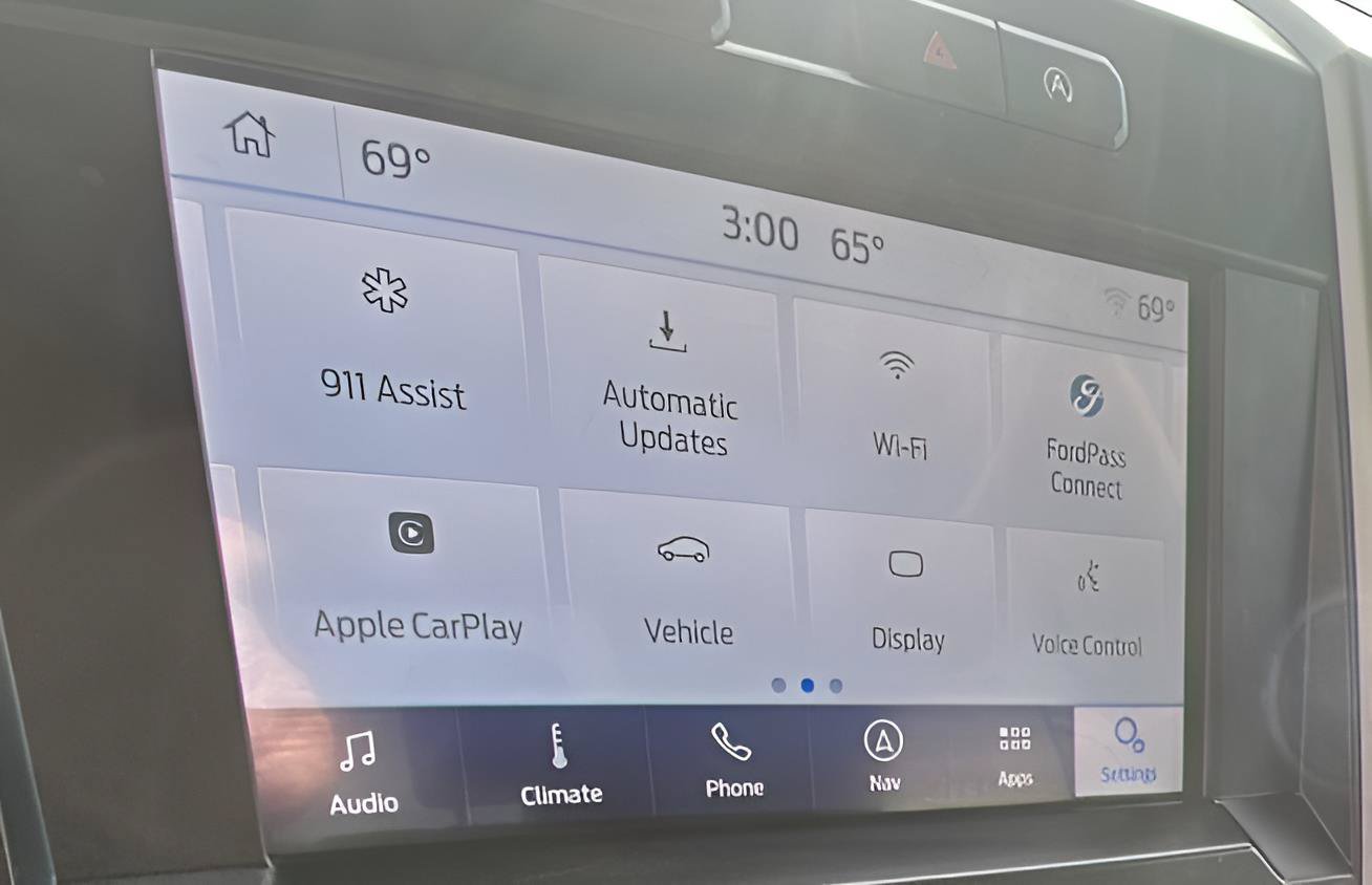 Used 2019 Ford F150 Lariat AWD/4WD image 15