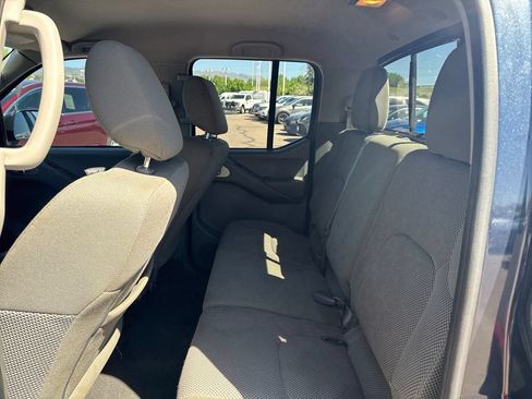 Used 2019 Nissan Frontier SV RWD image 11