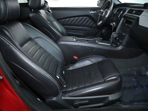 Used 2013 Ford Mustang Premium image 27