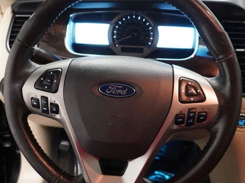 Used 2016 Ford Taurus Limited FWD image 12
