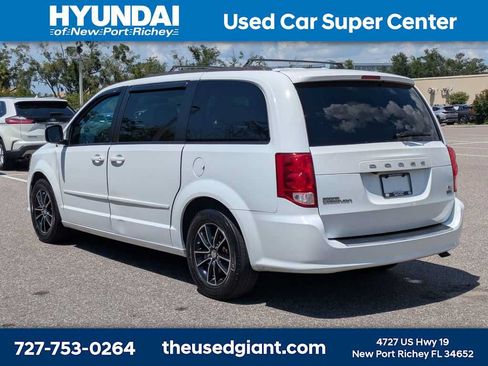 Used 2016 Dodge Grand Caravan R/T FWD image 3