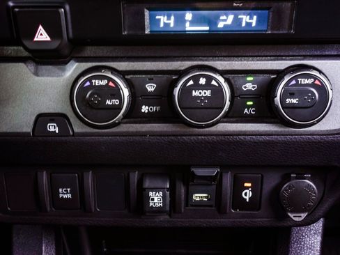 Used 2023 Toyota Tacoma TRD Sport RWD image 24
